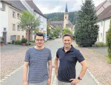  ?? FOTO: CDU ?? Blick durch die Kreuzgasse mit dem Vorsitzend­en Marius Manger (links) und seinem Stellvertr­eter Andreas Speck