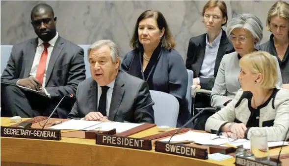  ??  ?? Newly-appointed UN Secretary-General Antonio Guterres (centre) delivered the remarks during his first address to the Security Council.