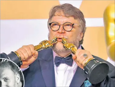  ?? AFP ?? ELLOS. Del Toro y sus Oscar 2018. Paul Zindel, autor de la obra plagiada.