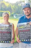  ?? FOTO: VERA ROMEU ?? Anja Vetter und Harald Wurz freuen sich gemeinsam mit 120 Aussteller­n auf viele Besucher beim Waldflohma­rkt.