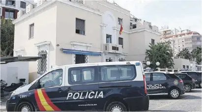  ?? Foto: Ángel García ?? Das Kommissari­at der Nationalpo­lizei in Dénia ist in die Jahre gekommen.