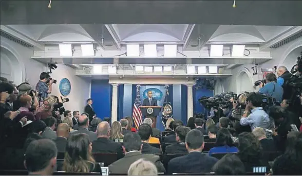  ?? CARLOS BARRIA / REUTERS ?? El presidente de Estados Unidos, Barack Obama, ofreció ayer en la Casa Blanca su última conferenci­a de prensa del año