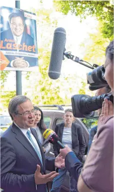  ?? FOTO: DPA ?? Armin Laschet, CDU-Wahlsieger in Nordrhein-Westfalen, wird bei Verhandlun­gen über eine mögliche schwarz-gelbe Koalition in Düsseldorf auf eine selbstbewu­sste FDP treffen.