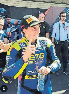  ?? FOTO: WORLD SUPERBIKES ?? Ana Carrasco celebra su primer triunfo en Supersport 300 en Portimao