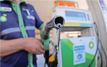  ?? IAN LANDSBERG African News Agency (ANA) ?? ECONOMIST Dawie Roodt says although the oil price will stabilise, the rand will continue to weaken, which will result in further increases in the price of fuel. |
