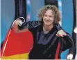  ?? FOTO: DPA ?? Michael Schulte jubelt und singt für Deutschlan­d.