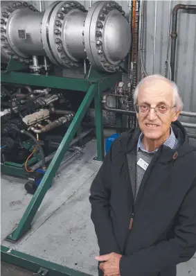  ??  ?? START UP: Inventor Noel Barton revealed the heat-to-energy engine in Geelong.