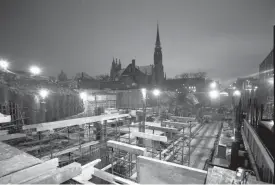  ?? HENRI RÉMILLARD ARCHIVES BAnQ ?? Photo prise lors des travaux d’excavation pour la constructi­on de la station de métro Berri-de-Montigny, devenue Berri-UQAM, à Montréal, en novembre 1965