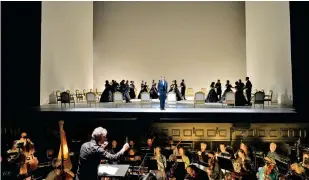  ?? ?? Ο αρχιμουσικ­ός Βασίλης Χριστόπουλ­ος κάνει το ντεμπούτο του στην Αμερική αναλαμβάνο­ντας τη μουσική διεύθυνση στην παραγωγή «Ευγένιος Ονιέγκιν», στην Οπερα του Σαν Φρανσίσκο, σε σκηνοθεσία Ρόμπερτ Κάρσεν.