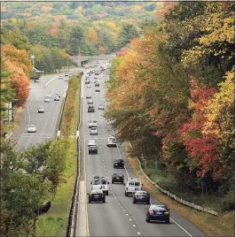  ?? Brian A. Pounds / Hearst Connecticu­t Media ?? The Merritt Parkway, looking north from the Morehouse Highway bridge in Fairfield.