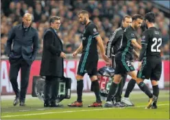  ??  ?? SIN GOL. Una vez más, Benzema se marchó sin ver portería.