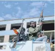  ?? FOTO: DPA ?? Bewaffnete Tigray-Streitkräf­te in Mekele.