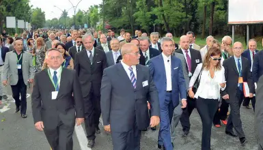  ??  ?? La marcia del 2011 L’allora presidente di Treviso Vardanega sfila con l’allora presidente Marcegagli­a per protesta