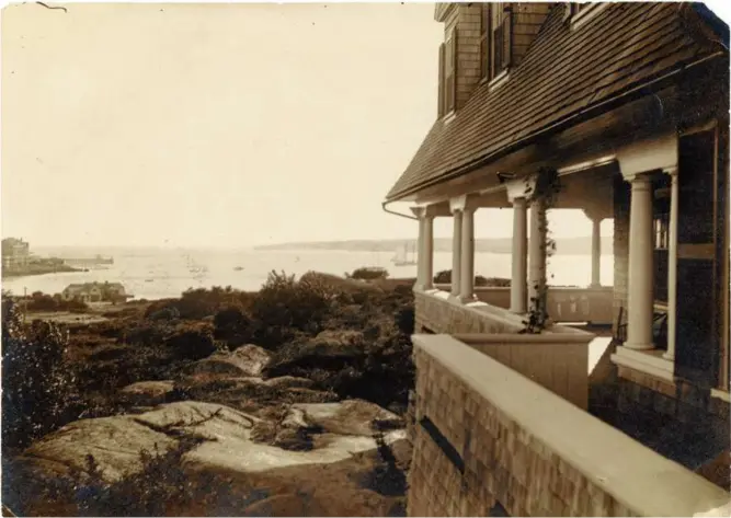  ?? COURTESY SAWYER FREE LIBRARY, GLOUCESTER ?? Left: A photograph of the Eliot family summer house, circa 189697. Below: Phillips & Holloran, architectu­ral rendering of the Eliot family house on Eastern Point in Gloucester.