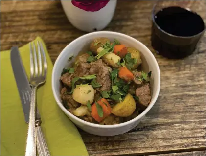  ?? KATIE WORKMAN VIA AP ?? Irish beef stew in New York.