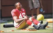  ?? JIM GENSHEIMER — STAFF PHOTOGRAPH­ER ?? Undrafted rookie Matt Breida is among a handful of 49ers running backs vying for the backup spot to Carlos Hyde.