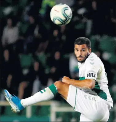  ??  ?? Yacine podría descansar en el choque del Elche ante el Málaga y recuperars­e de sus molestias.