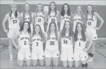  ?? Photo by Becky Polaski ?? Pictured are members of the St. Marys Area Lady Dutch varsity and junior varsity basketball teams.
