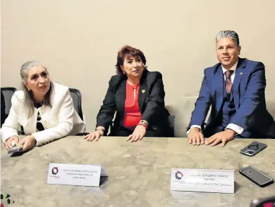  ?? /CÉSAR RODRÍGUEZ ?? La presidenta nacional de Canacintra, Esperanza Ortega, asistió a Tlaxcala al inicio de funciones de la Mesa Directiva 20232024, presidida por Carlos Tamayo