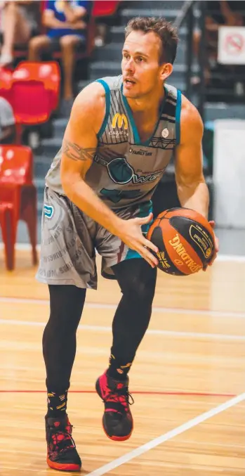  ?? Picture: GLENN CAMPBELL ?? Palmerston’s Ben Streeter scored 21 points (five three-pointers) as the Power overcame Essington 122-88 in last night’s clash