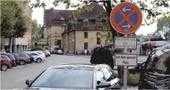  ?? FOTO: DIK ?? Parken ist vor dem Marathon in vielen Bereichen der Insel verboten. Zudem ist die Zu- und Abfahrt zur Insel am Sonntag zwischen 10 und 12 Uhr nicht möglich.