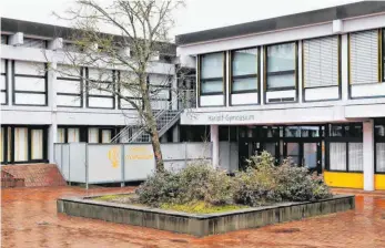  ??  ?? Die Fachklasse­n im Ellwanger Hariolf-Gymnasium werden auf den aktuellen Stand der Technik gebracht.