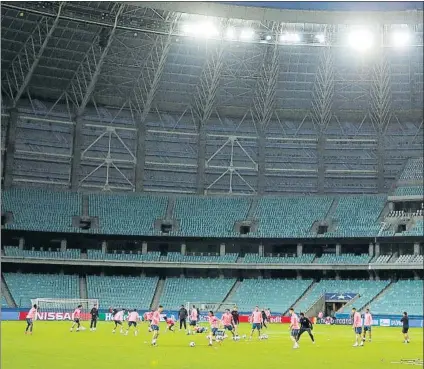  ?? FOTO: SIRVENT ?? El Atlético de Madrid tratará de no ‘quemarse’ en la Tierra del Fuego esta tarde
