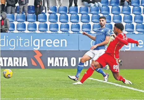  ?? ?? Num jogo com domínio repartido, o Benfica B mostrou um ataque mais afinado