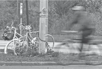  ?? TARA WALTON/TORONTO STAR FILE PHOTO ?? When city hall debated a bike lane on Bloor St., much more time was spent talking about the effect on commute times and the flow of cars than on the safety of cyclists, writes Edward Keenan.