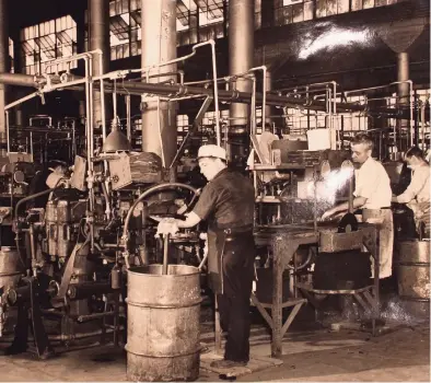  ?? Fairfield Museum and History Center / Contribute­d photo ?? Vinyl record production in Bridgeport. “Topping the Charts: The Rise of Bridgeport’s Columbia Records” will be on display at the Fairfield Museum and History Center starting July 30.