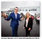  ?? FOTO: JARLE R. MARTINSEN ?? Svein Støle og Lotte Fredriksen Syltevik står bak nyhotellet i Mandal. Her er de avbildet i juni på baksiden av kulturhuse­t Buen. Her kommer hotellet.