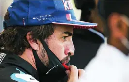  ??  ?? Un simple sándwich fastidió el regreso de Fernando Alonso a la Fórmula Uno