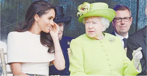  ?? ?? • Meghan Markle junto a la Reina Isabel II en uno de los encuentros anteriores.