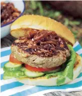  ??  ?? Pesto lamb burgers