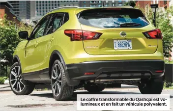  ??  ?? Le coffre transforma­ble du Qashqai est volumineux et en fait un véhicule polyvalent.