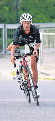  ?? FOTO: CONCEPT-SPORTS ?? Franziska Scheffler leistete auf dem Rad zuviel Führungsar­beit.