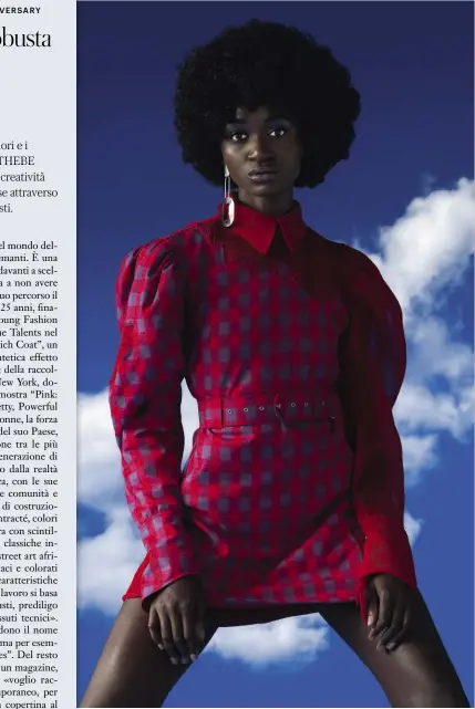  ??  ?? Vanessa Ngolo @ Fabulous: abito in tartan di lana e Airtech mesh, con maniche a palloncino cintura in vita. Collezione A/I 2019-20 African Studies.