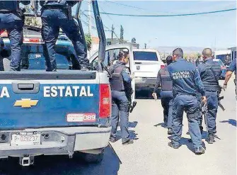  ?? / CORTESÍA ?? El 15 de abril pasado fue capturado un comandante de la Policía Municipal que presuntame­nte dirigía a un grupo de pistoleros y narcomenud­istas.