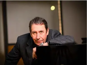  ?? ?? JOOLS HOLLAND IS RETURNING TO THE HEXAGON IN READING THIS NOVEMBER