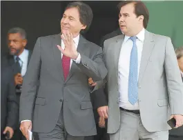  ??  ?? Eunício e Rodrigo Maia deixam STF após encontro com Cármen Lúcia