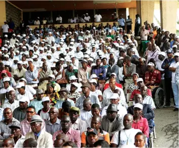  ?? DR ?? Encontro com assistidos em Luanda serviu para anunciar novas medidas do Executivo