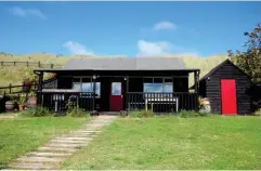  ??  ?? This former fisherman’s cottage is perfect for two (Norfolk Cottages)