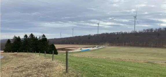  ?? Brendan Boyd/White Constructi­on ?? A wind repowering project at the Twin Ridges Wind Farm in Somerset County will bring new blades and power boxes, resulting in 20% more power production from the same footprint.