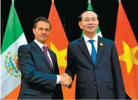  ??  ?? El Presidente sostuvo un encuentro con su homólogo Trai Dang Quang.