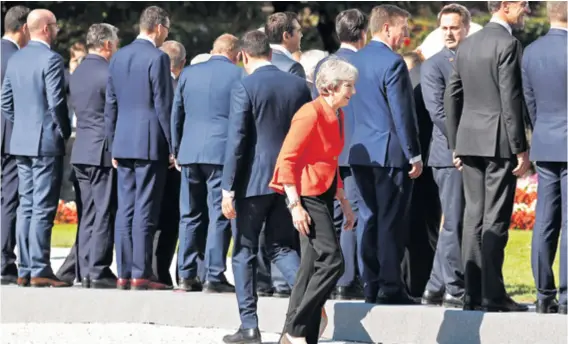  ??  ?? Britanskoj su premijerki Theresi May lideri europskih zemalja jednostavn­o – okrenuli leđa