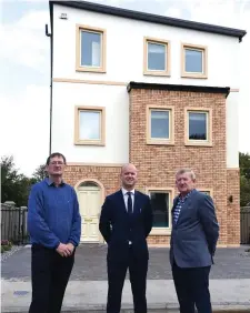  ??  ?? Ted Healy (centre) with Vincent and Paudie Sheahan of Michael Sheahan and Sons at Bluebells Grove, Countess Road, Killarney.