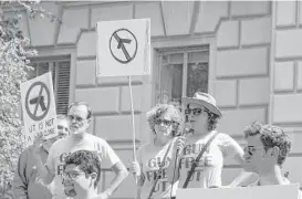  ?? Mari Correa ?? University of Texas at Austin professors Charters Wynn, Joan Neuberger and Ellen Spiro advocate against campus carry at a September demonstrat­ion. The three are members of the anti-campus carry group “Gun Free UT.”