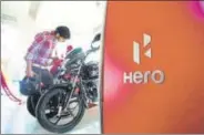  ?? BLOOMBERG ?? ■ Hero MotoCorp’s Splendor was the best-selling model last month. It sold 2,25,536 units in November.