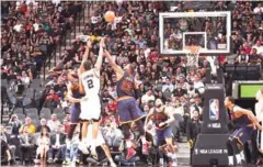  ?? AFP ?? Kawhi Leonard the San Antonio Spurs shoots against the Cleveland Cavaliers on Monday at the AT&T Center in San Antonio, Texas.