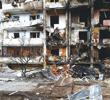  ?? DR ?? Bombardeam­entos das forças russas deixaram a cidade de Kharkiv totalmente destruída